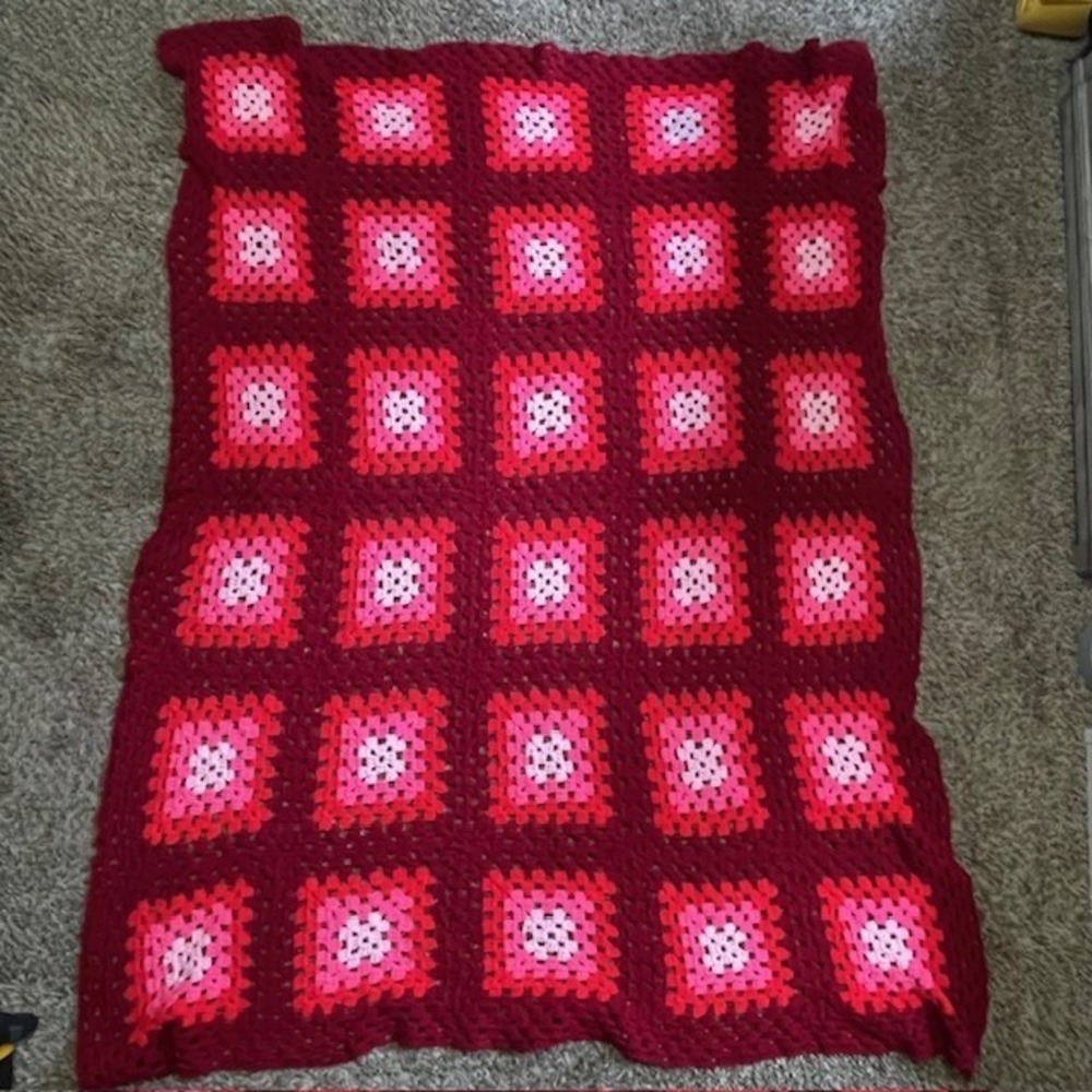 VTG Handcrafted Crochet Granny Square Afghan Blanket Throw Red and Pink 65"x49"